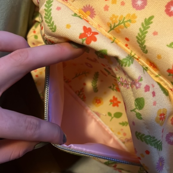 Yellow floral small backpack - Picture 6 of 7